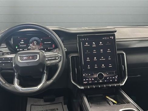 Used 2025 GMC Acadia Elevation image 25