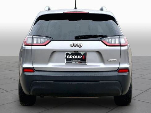 Used 2019 Jeep Cherokee Latitude Plus FWD image 5