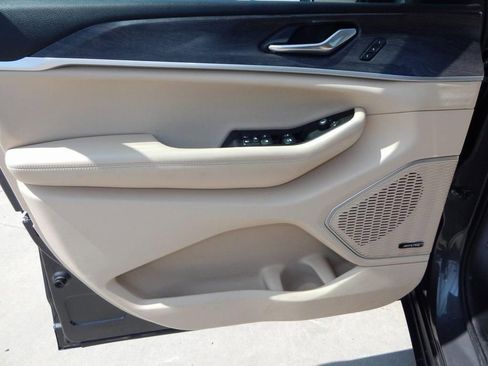 Used 2022 Jeep Grand Cherokee L Limited image 16