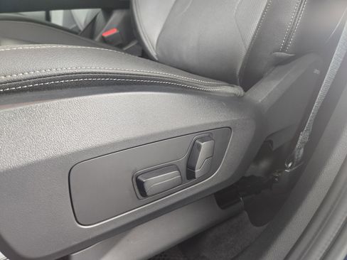 Used 2023 BMW X1 xDrive28i w/ Premium Package image 31