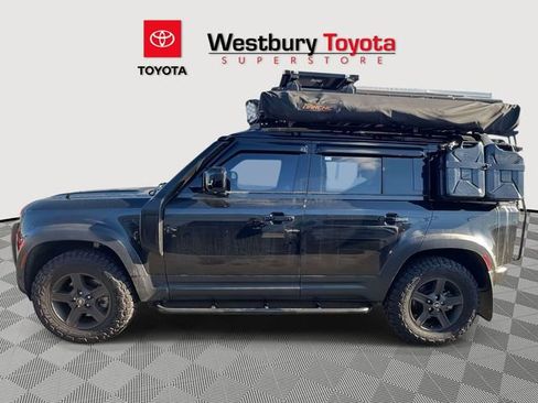 Used 2023 Land Rover Defender 110 S image 11