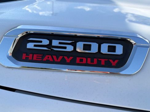 Used 2024 RAM 2500 Laramie AWD/4WD image 11