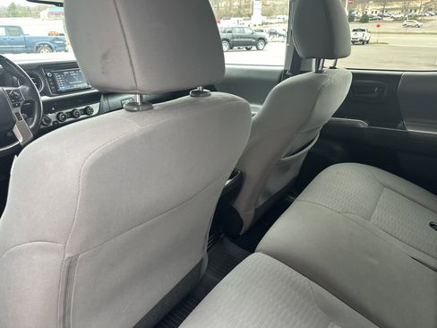 Used 2019 Toyota Tacoma SR5 image 18