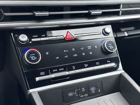 Used 2026 Hyundai Santa Fe SEL FWD image 22
