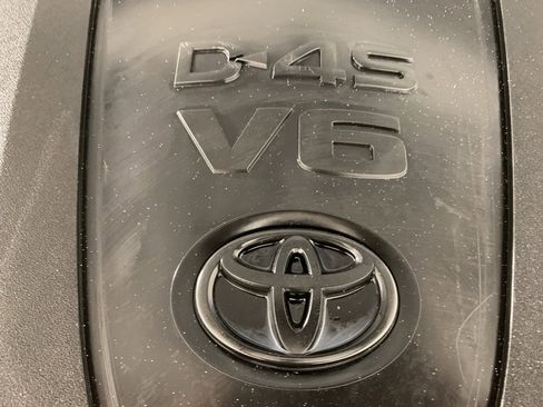 Used 2020 Toyota Tacoma SR image 37