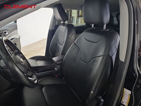 Used 2022 Jeep Compass Limited image 25