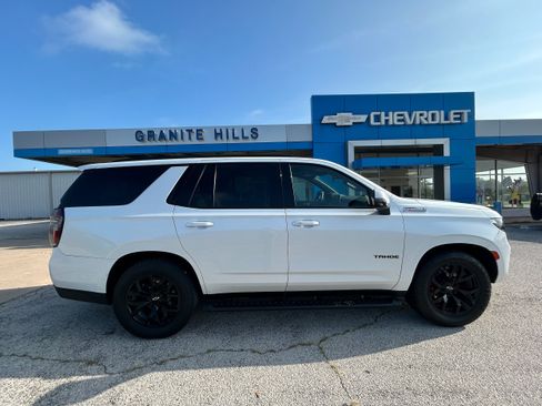 Used 2023 Chevrolet Tahoe Z71 w/ Z71 Off-Road Package AWD/4WD image 16
