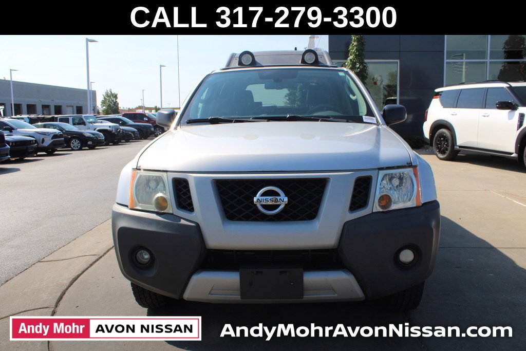 Used 2011 Nissan Xterra PRO-4X w/ Pro-4x Leather Pkg AWD/4WD image 2