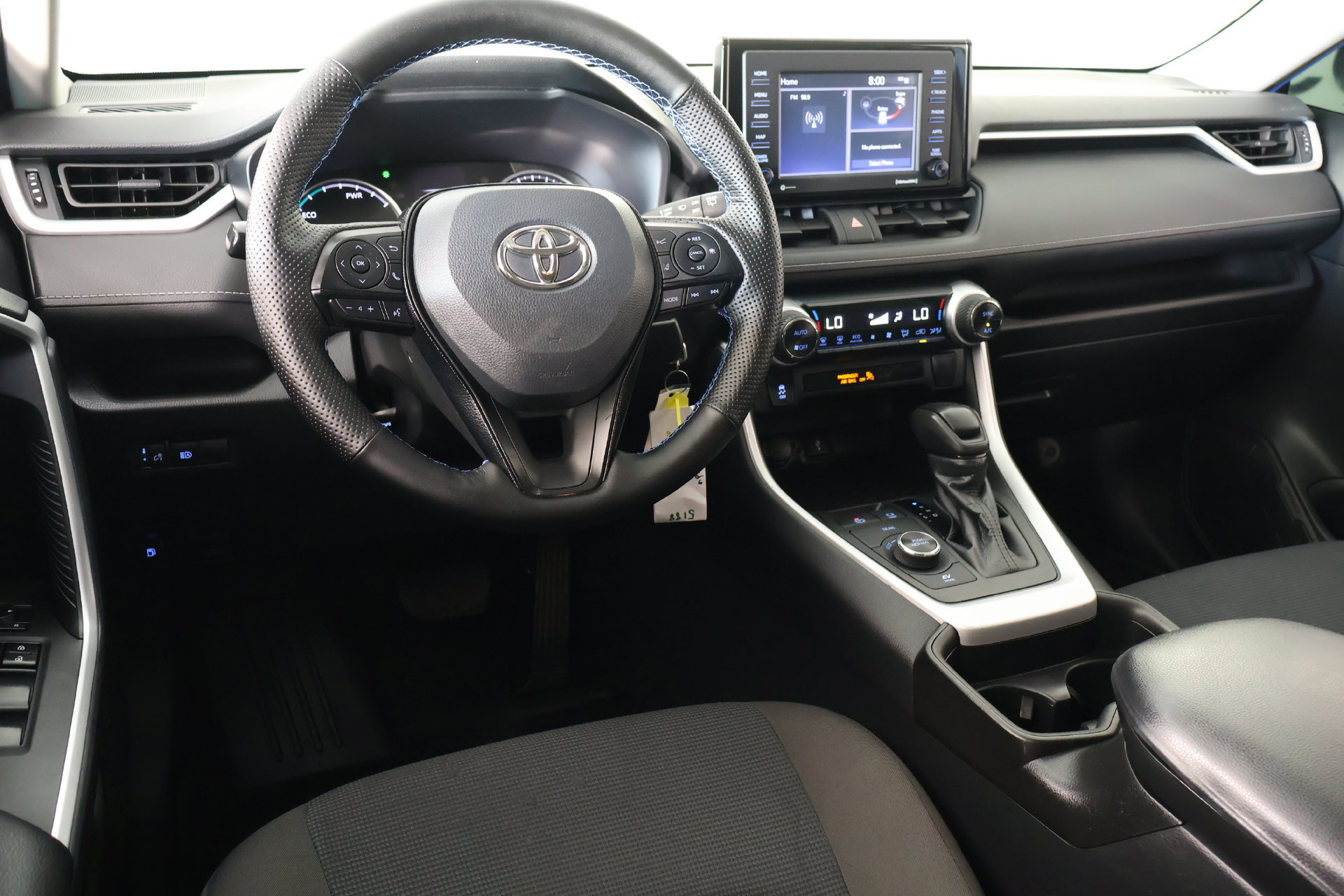 Used 2021 Toyota RAV4 LE AWD/4WD image 2