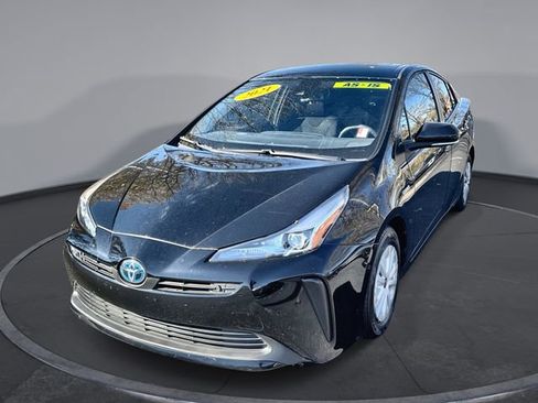 Used 2021 Toyota Prius LE image 1