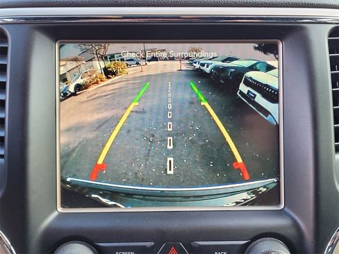 Used 2015 Jeep Grand Cherokee Summit image 17