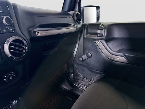 Used 2016 Jeep Wrangler Sport image 19