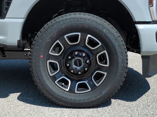 New 2026 Ford F250 Platinum w/ FX4 Off-Road Package AWD/4WD image 11