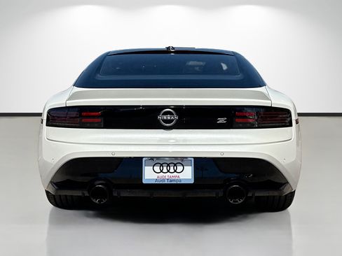 Used 2025 Nissan Z Performance w/ Floor Mat Package image 4