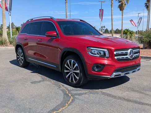 Used 2022 Mercedes-Benz GLB 250 4MATIC image 5