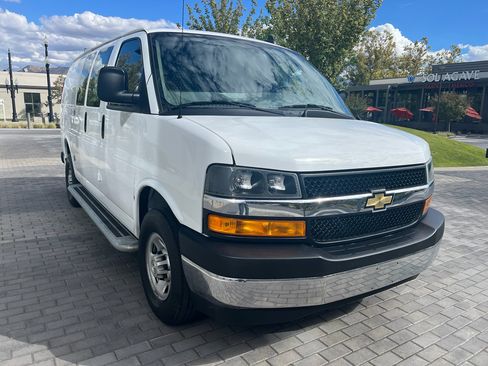 Used 2023 Chevrolet Express 2500 w/ Driver Convenience Package image 5