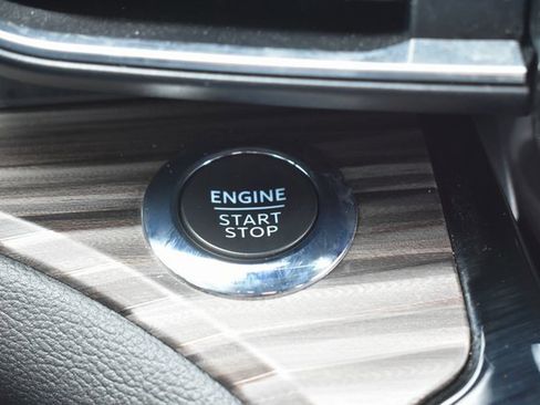 Used 2022 Ford Explorer Limited w/ Equipment Group 301A image 23