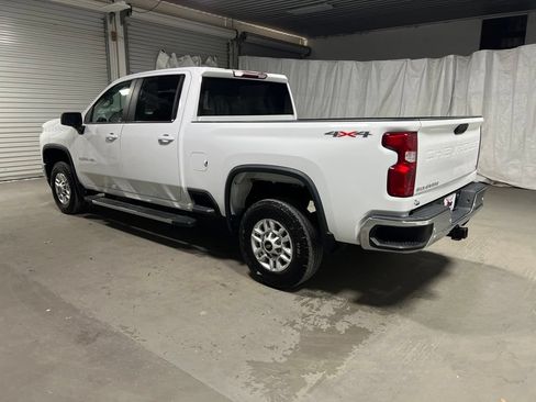 Used 2022 Chevrolet Silverado 2500 LT AWD/4WD image 5