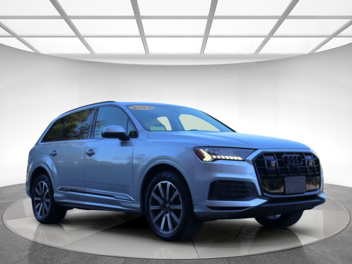 Used 2023 Audi Q7 2.0T Premium Plus w/ Premium Plus Package AWD/4WD image 3