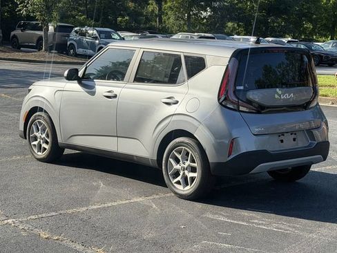 Certified 2023 Kia Soul LX w/ Option Group 015 FWD image 3