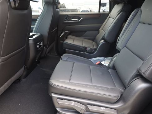 New 2026 GMC Yukon XL Denali w/ Denali Reserve Package AWD/4WD image 18