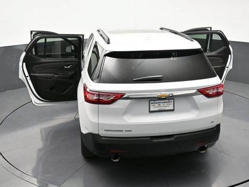 Certified 2020 Chevrolet Traverse LT w/ LT Premium Package AWD/4WD image 36