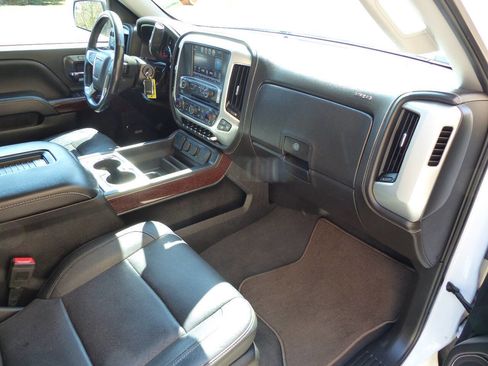 Used 2018 GMC Sierra 1500 SLT image 32