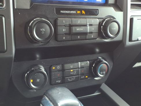 Used 2019 Ford F150 XLT w/ Equipment Group 302A Luxury image 13