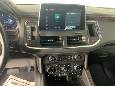 Used 2024 Chevrolet Suburban Premier AWD/4WD image 24