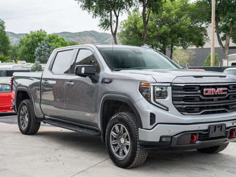 Used 2024 GMC Sierra 1500 AT4 w/ AT4 Premium Package AWD/4WD image 12