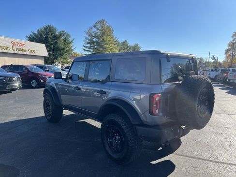 Used 2023 Ford Bronco Wildtrak image 13