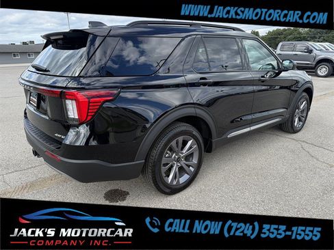 Used 2025 Ford Explorer Active w/ Active Comfort Package AWD/4WD image 13