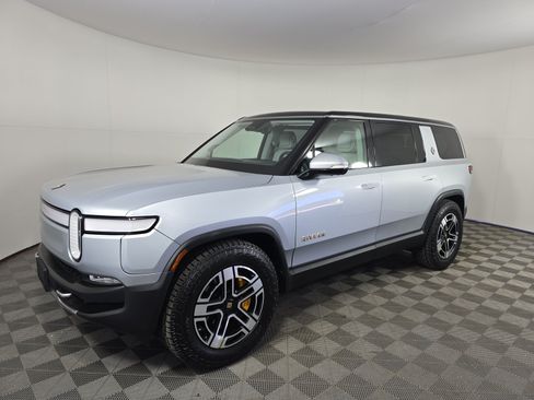 Used 2023 Rivian R1S Launch Edition AWD/4WD image 1