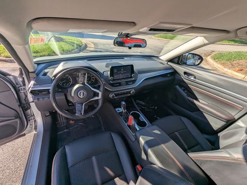 Used 2023 Nissan Altima 2.5 SR image 12