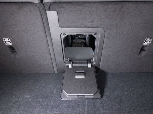 Certified 2025 Volvo XC60 B5 Plus w/ Climate Package AWD/4WD image 29