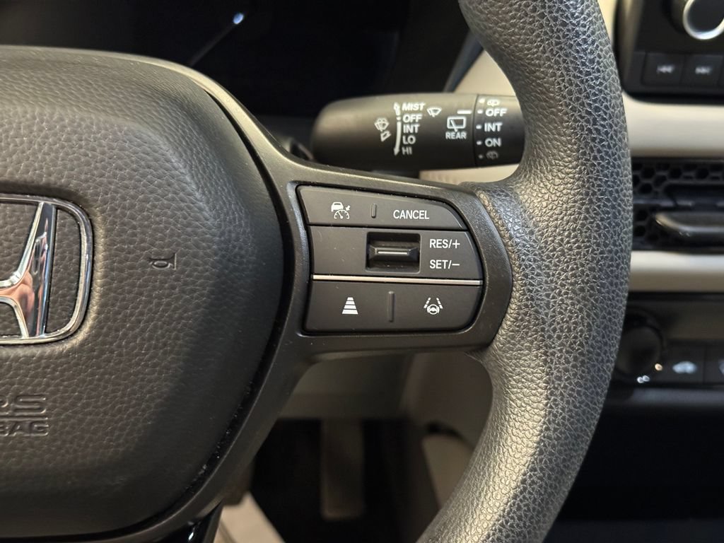 Used 2025 Honda HR-V LX image 12