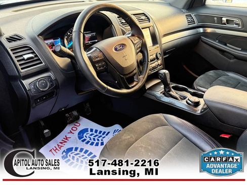 Used 2019 Ford Explorer XLT w/ Equipment Group 202A AWD/4WD image 10