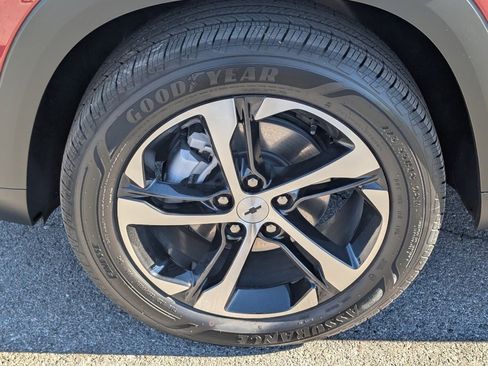 Used 2024 Chevrolet Trax RS w/ Driver Confidence Package image 23