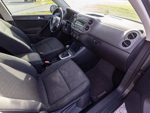 Used 2014 Volkswagen Tiguan S AWD/4WD image 17