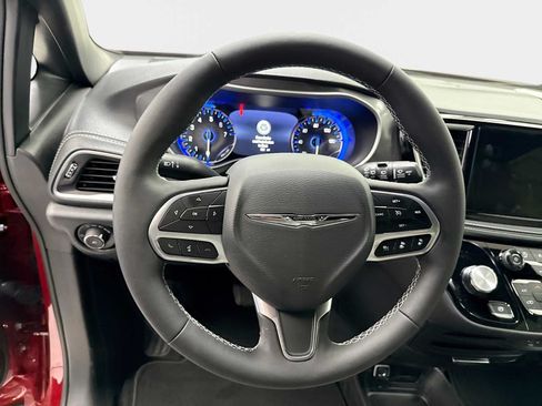 New 2026 Chrysler Pacifica Select FWD image 12