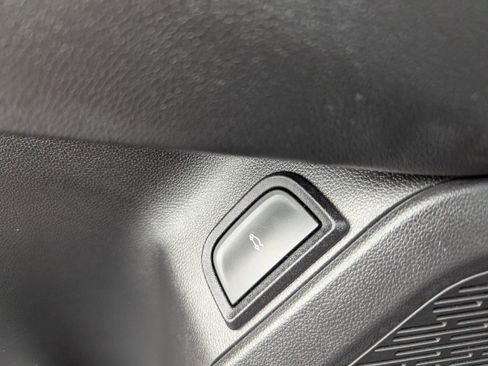 Certified 2025 Chevrolet Equinox RS w/ Safety and Technology Package image 26