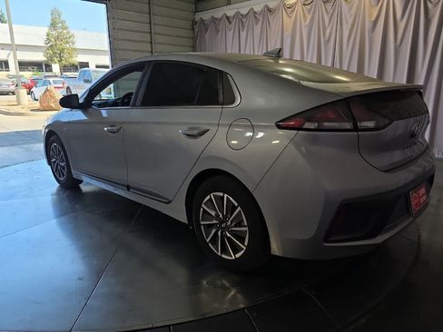 Used 2020 Hyundai Ioniq Limited FWD image 7
