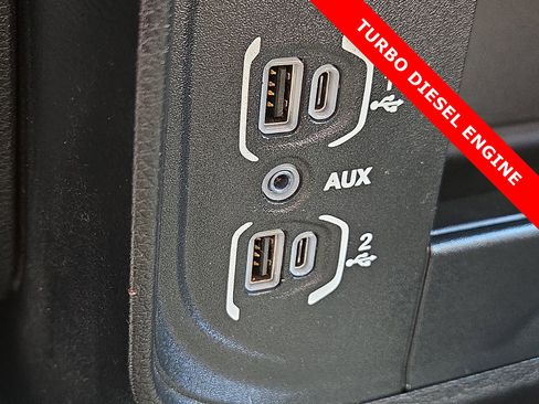 Used 2024 RAM 3500 Tradesman w/ Chrome Appearance Group image 22