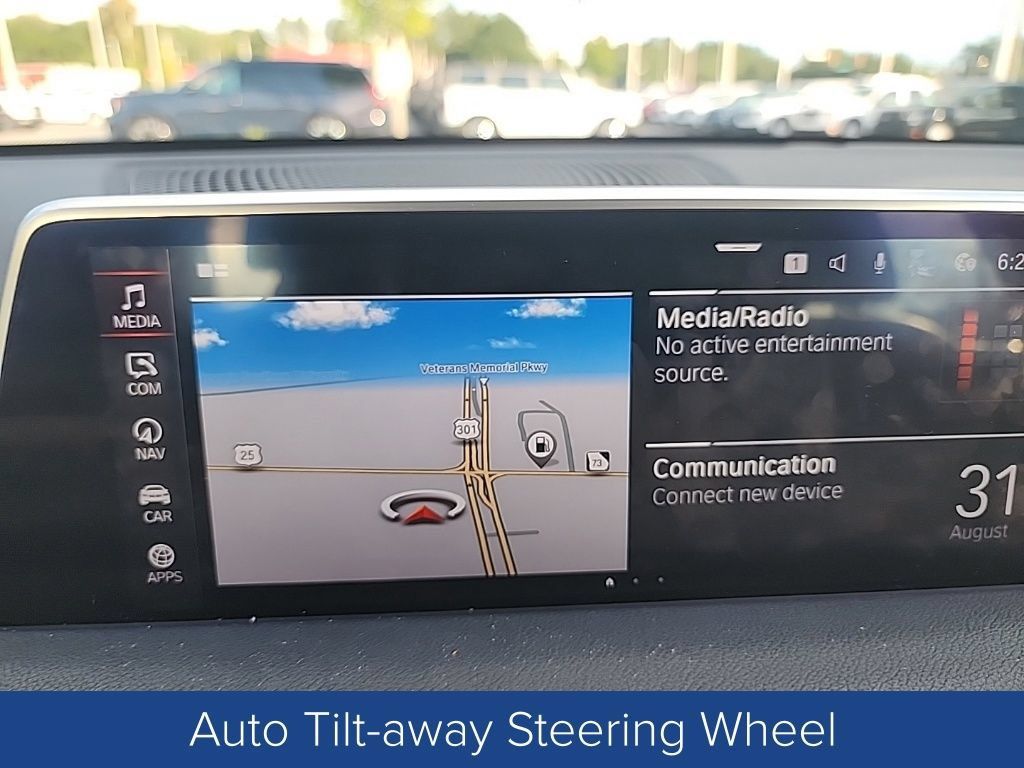 Used 2020 BMW 750i xDrive AWD/4WD image 25