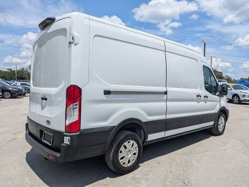 Used 2022 Ford E-Transit Medium Roof RWD image 4