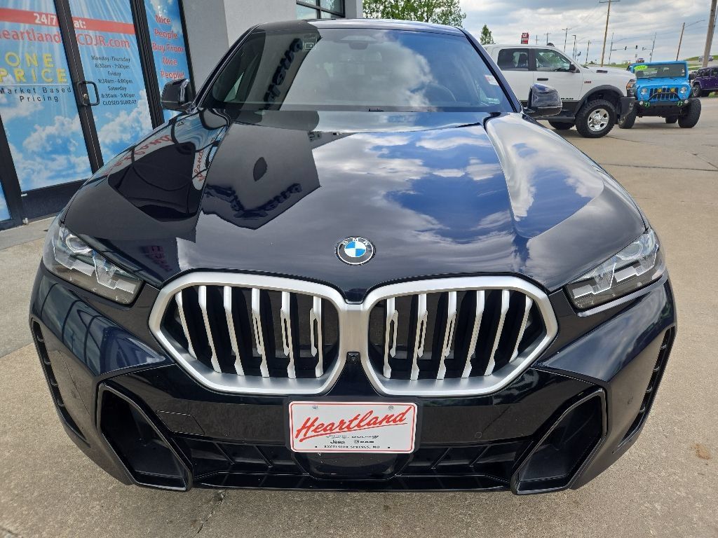 Used 2024 BMW X6 xDrive40i w/ Executive Package AWD/4WD image 17