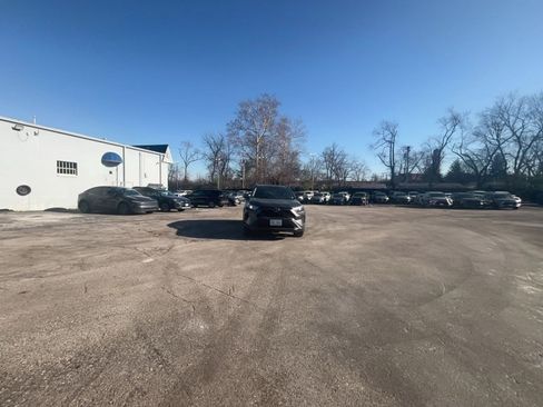 Used 2025 Toyota RAV4 XLE image 11