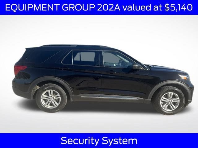 Used 2020 Ford Explorer XLT w/ Equipment Group 202A AWD/4WD image 3