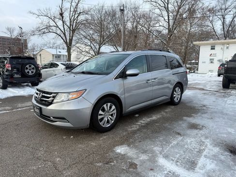 Used 2016 Honda Odyssey SE image 3