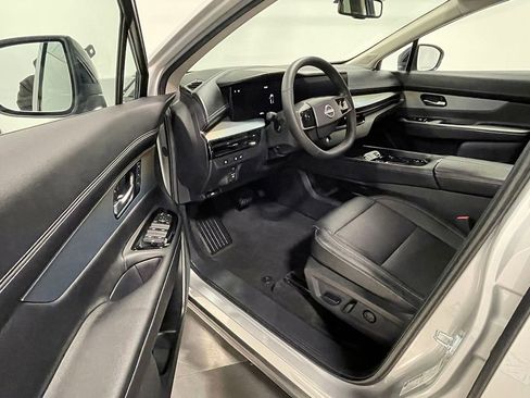 Used 2025 Nissan Murano SL image 3